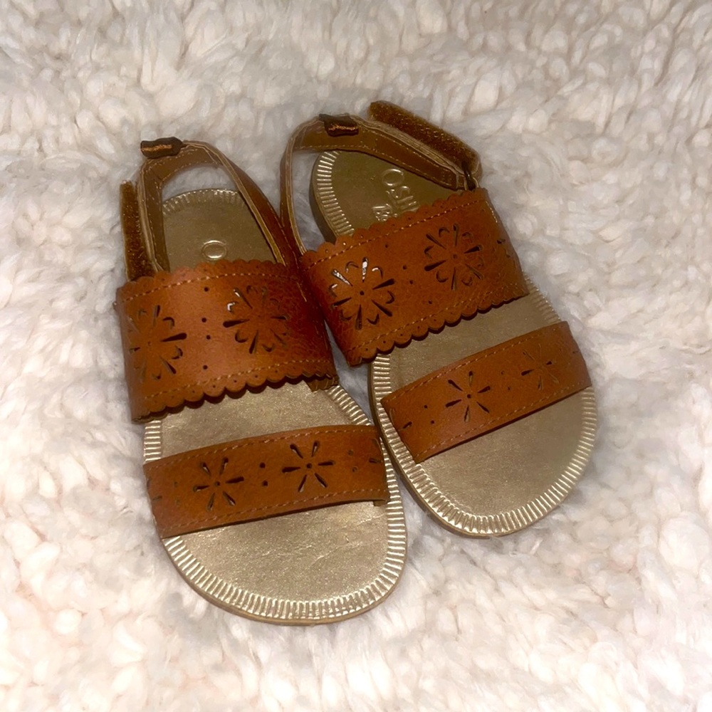 Baby Oshkosh Sandler size 6 baby
